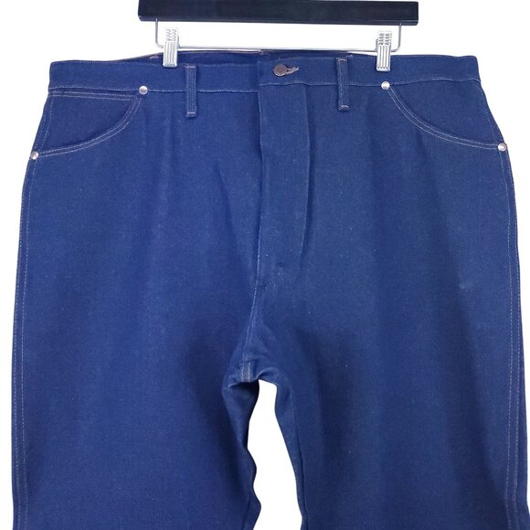 Wrangler Full Fit Straight Leg Jeans Men's Size 44x32 Heavy Weight Dark Wash - Picture 3 of 9